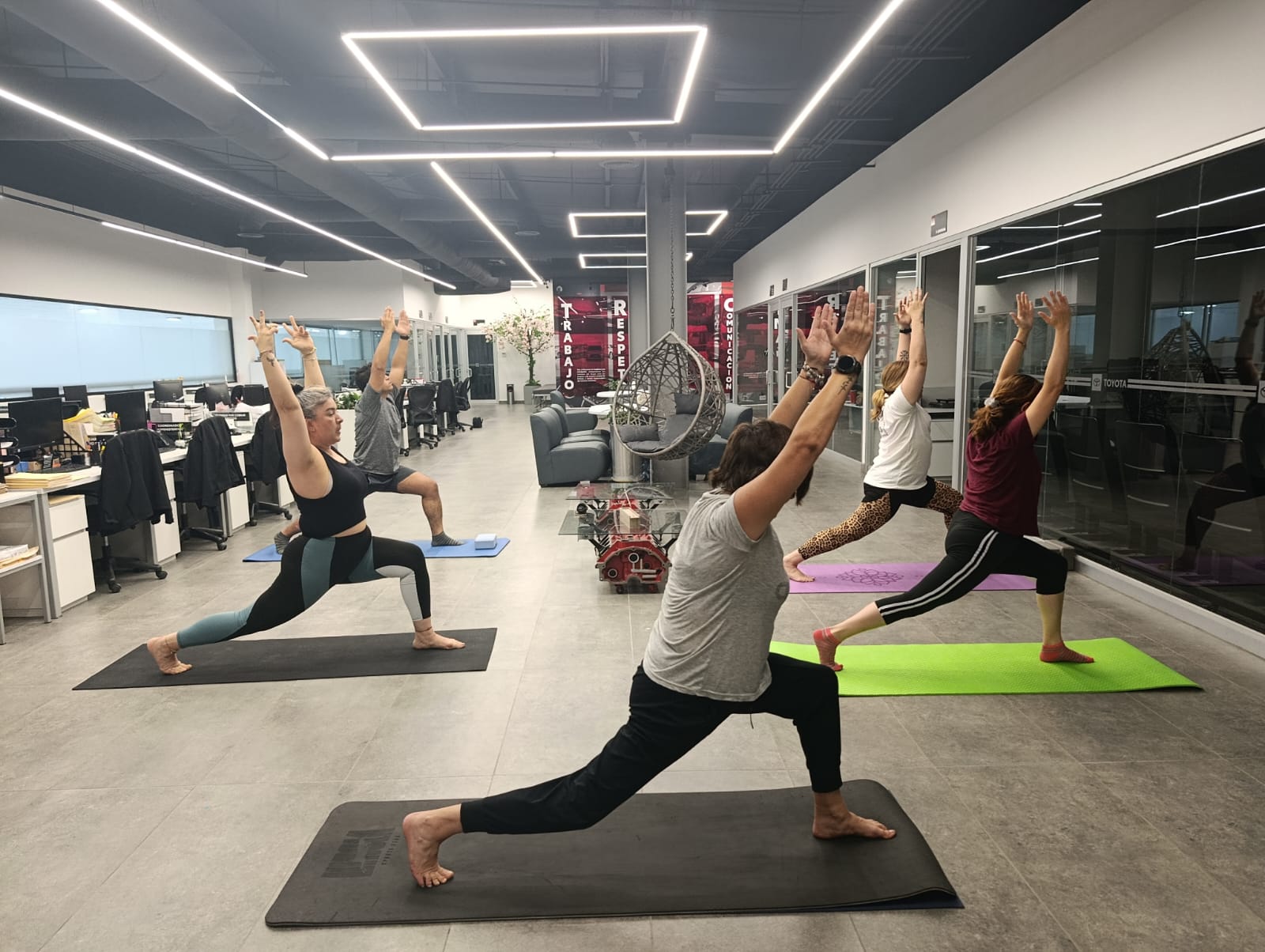 Sesiones de yoga — Toyota Lindavista • Toyota Valle Oriente